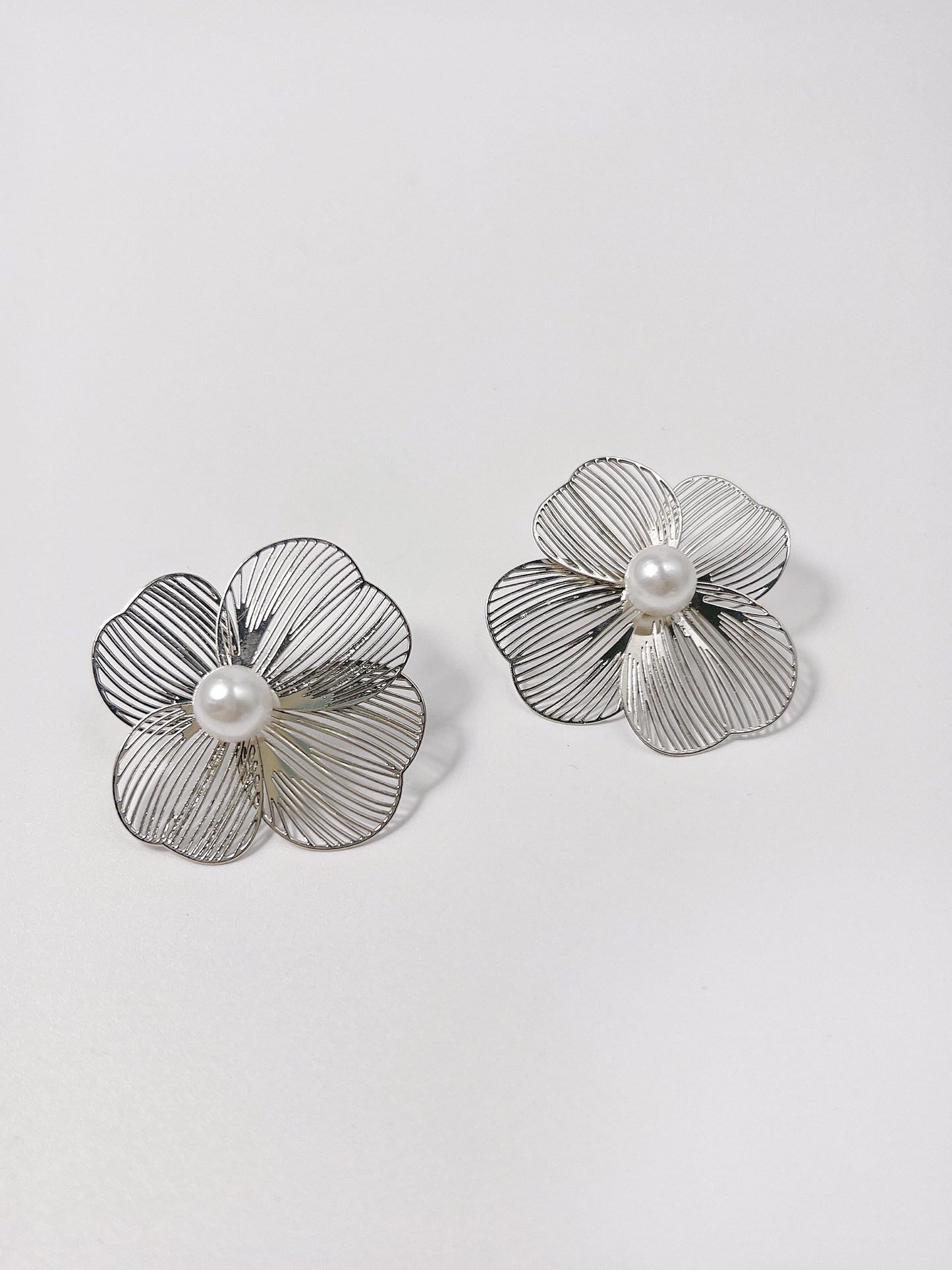 Flower Pearl Vintage Statement Metal Earrings