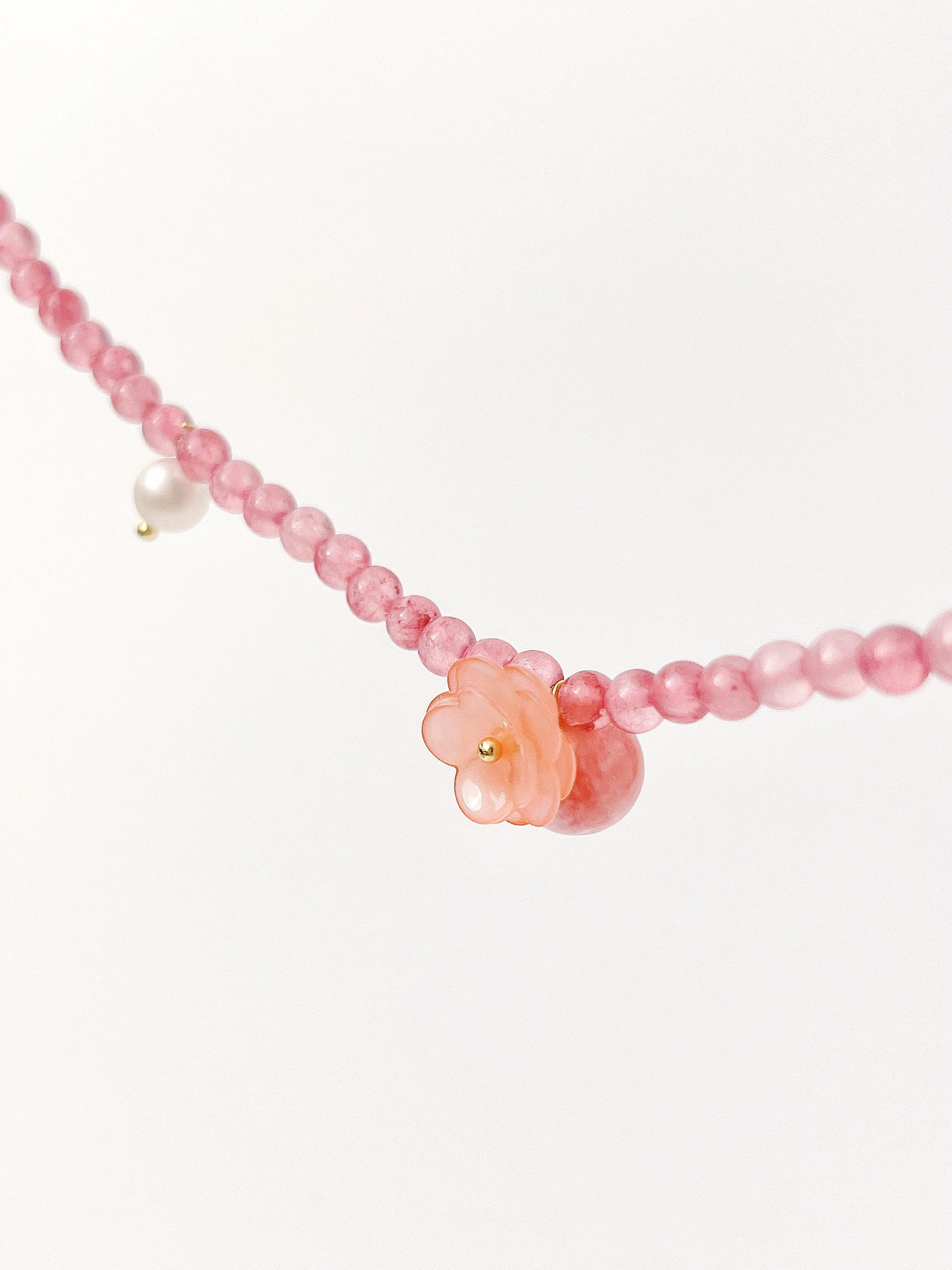 Peach Flower Beaded Necklace - KooGarden